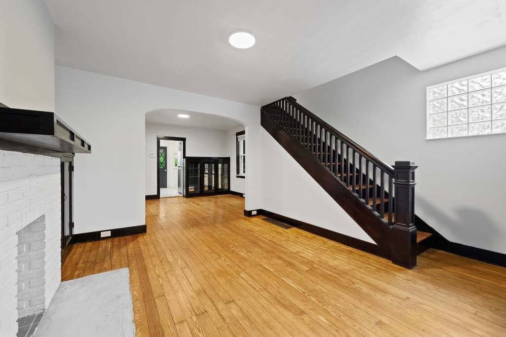 Building Photo - 333 Reifert St