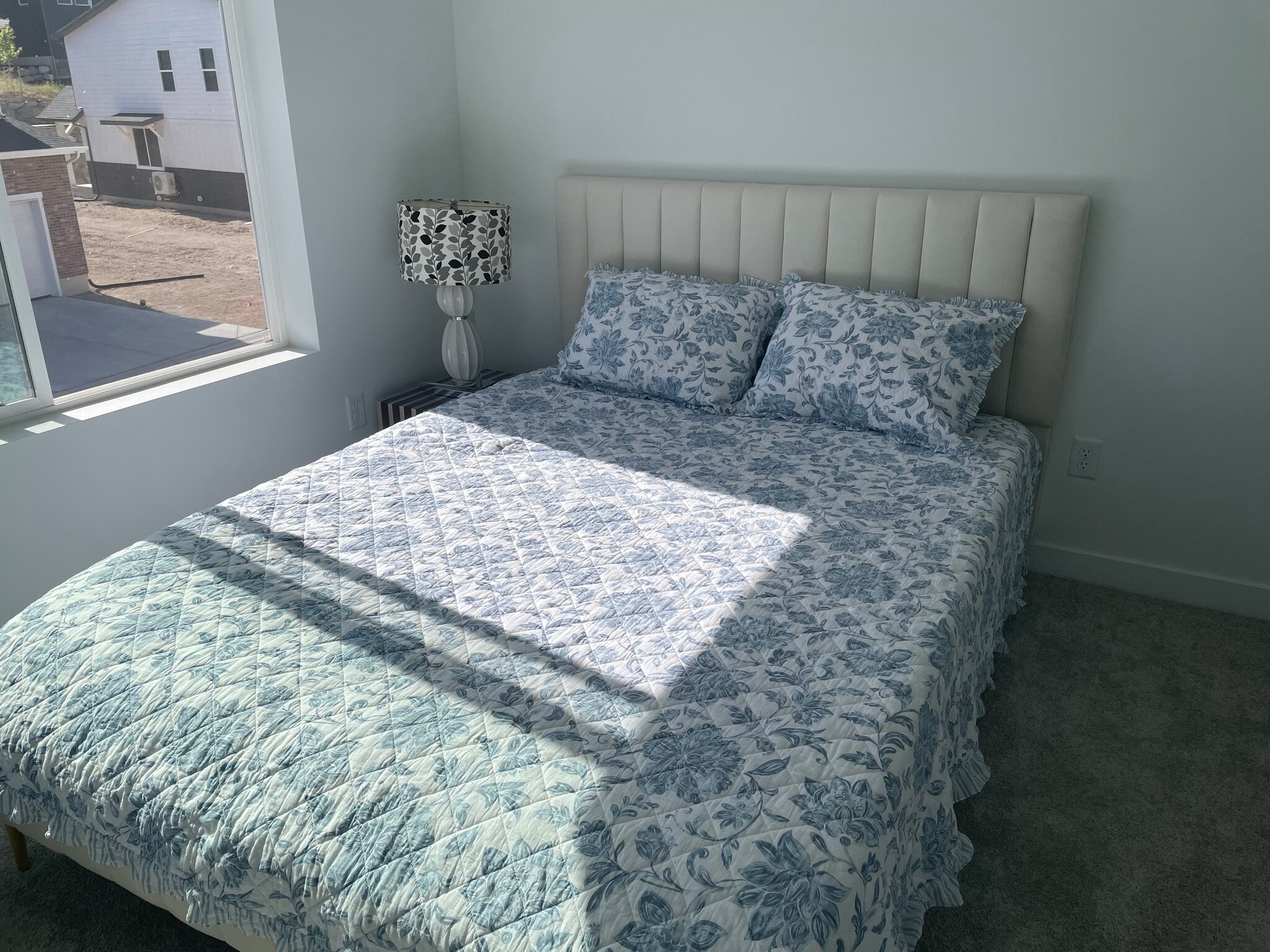 Bedroom with queen bed - 2479 Wildwood Ln