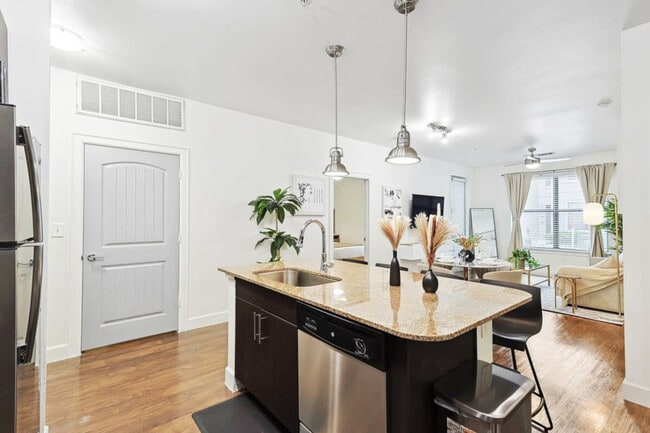 Building Photo - 5445 Town and Country Blvd