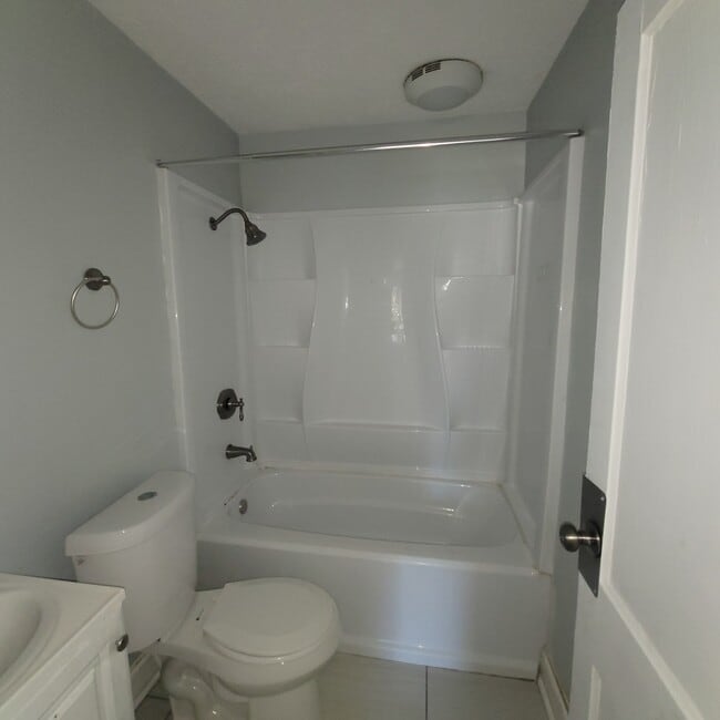 Building Photo - 2719 Lee St