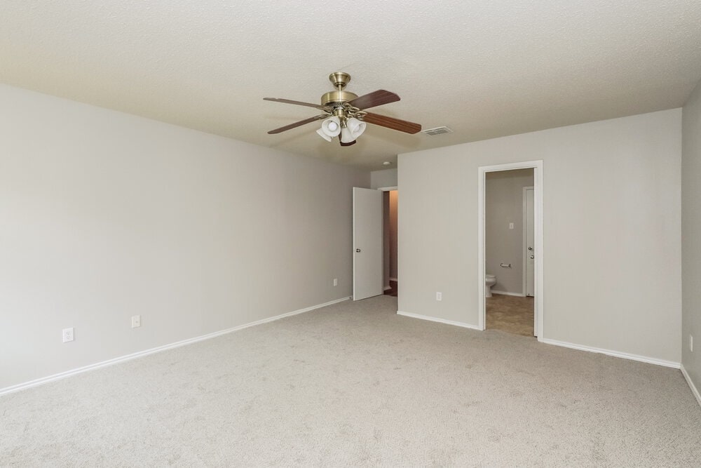 Building Photo - 816 Bessemer Dr