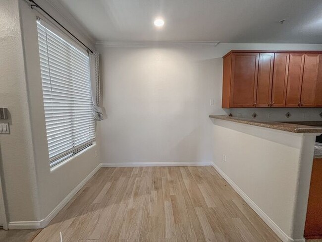 Building Photo - Beautiful 1 Bedroom in Desired Location!