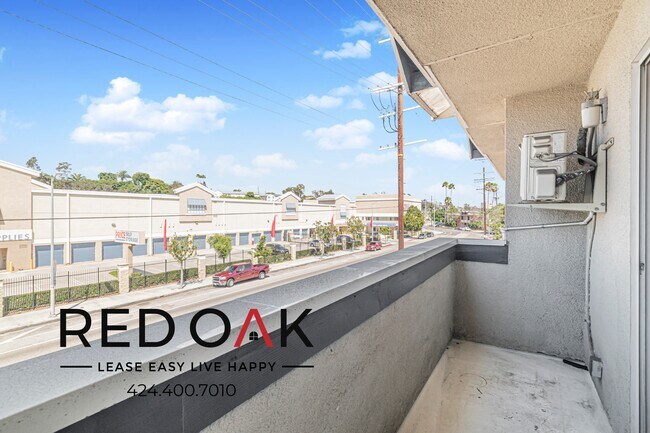 Building Photo - 10201 Woodbine St