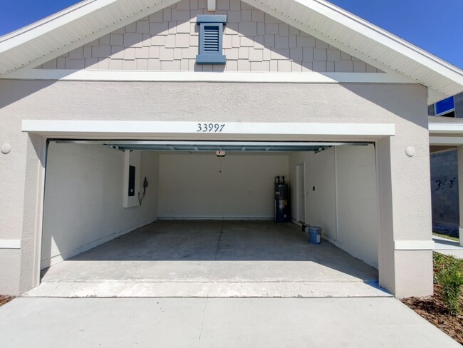 Building Photo - 33997 Jasper Stone Dr