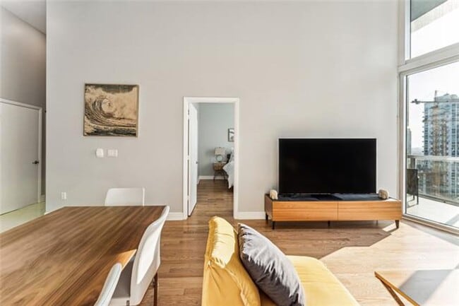 Building Photo - 465 Brickell Ave