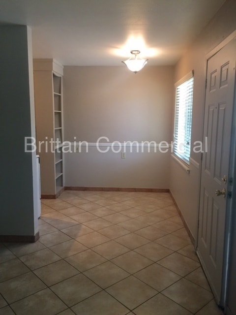 Building Photo - 2745 Muir Way