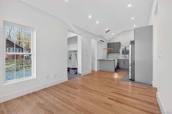 Building Photo - 19 Grandview Trail