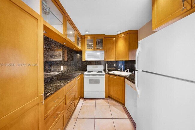 Building Photo - 6545 Indian Creek Dr