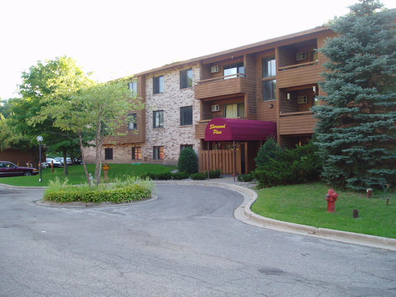 Primary Photo - Shorewood Place Apartments