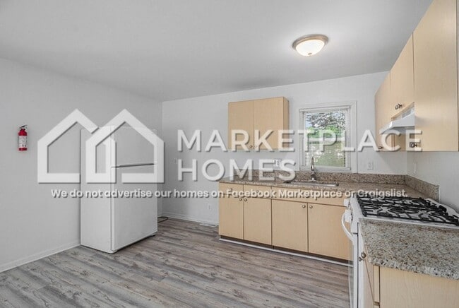 Building Photo - 3059 Alvina Ave