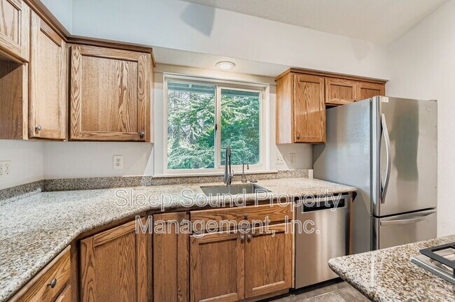Building Photo - 4817 NE Holman St