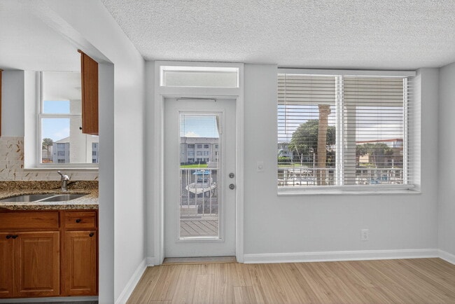 Building Photo - 104 Paradise Harbour Blvd