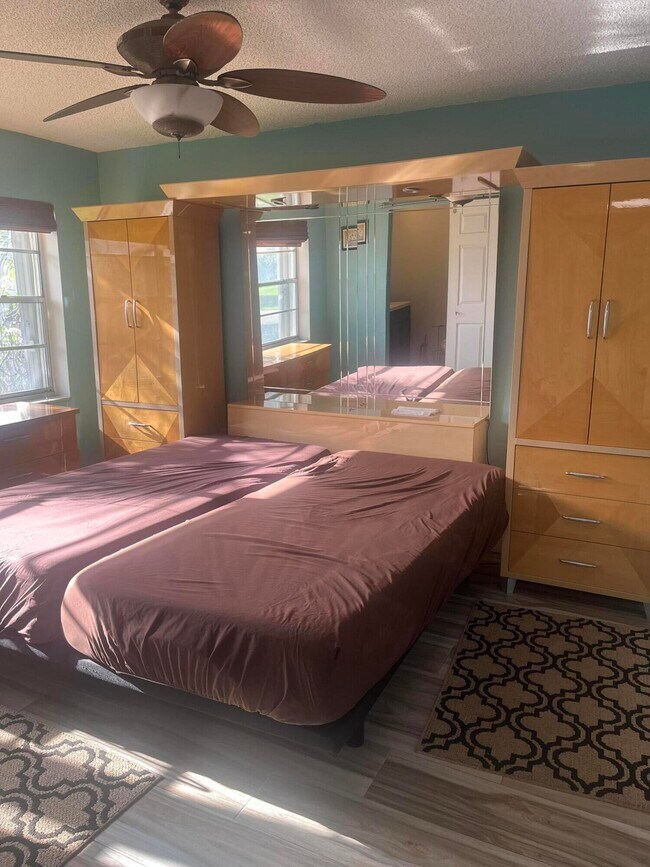 Building Photo - 2614 Nassau Bend