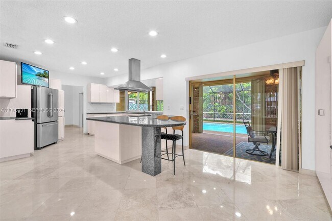 Building Photo - 3441 N Hills Dr