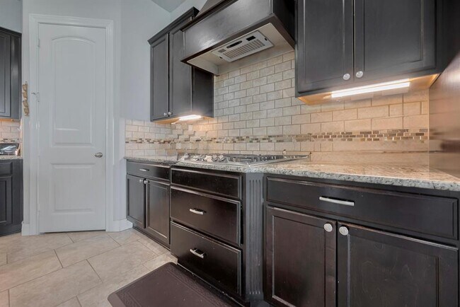 Building Photo - 4942 Thunder Creek Ln