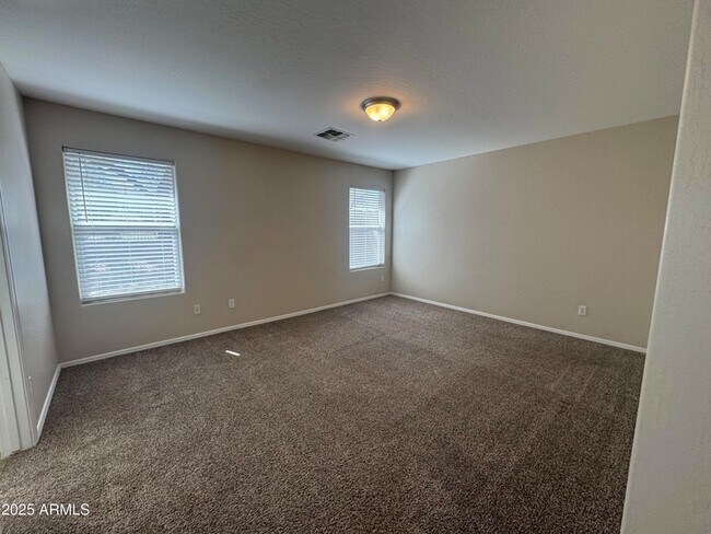 Building Photo - 926 S 241st Ave