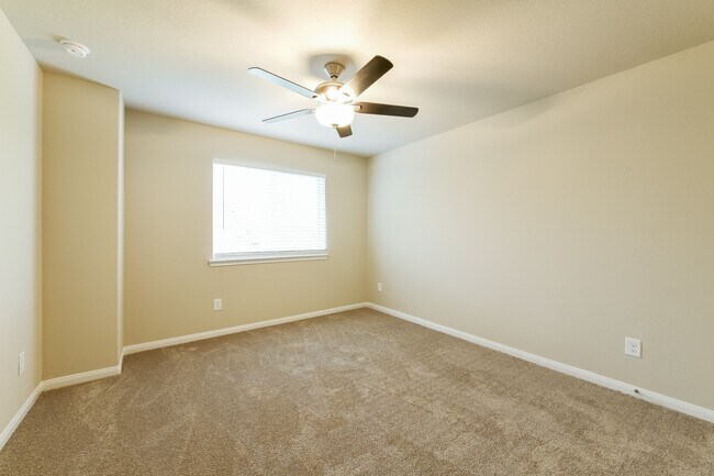 Building Photo - 18606 Cooper Ravine Wy