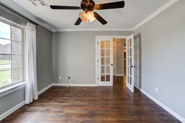 Building Photo - 4 Bed / 3 Bath in Jenks!