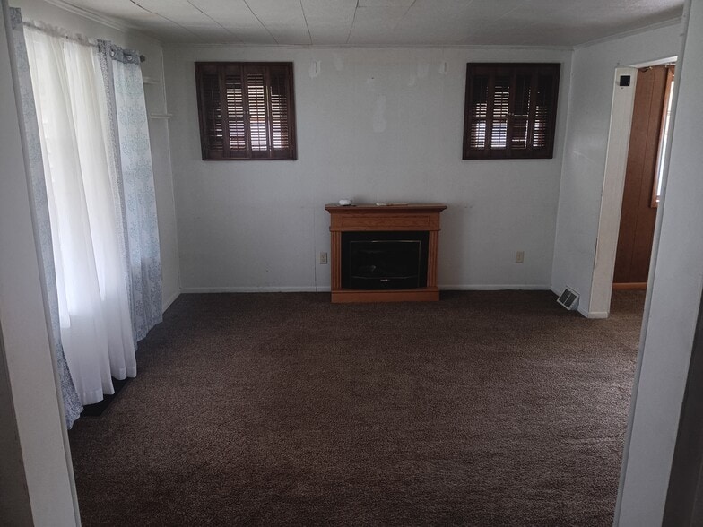 Building Photo - 111 Millers Ln