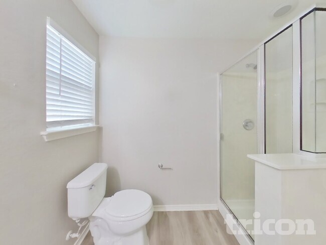 Building Photo - 13271 Cipresso Palco