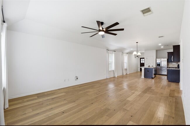 Building Photo - 1617 Park Promenade Pl