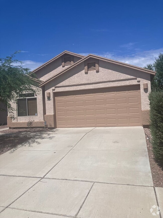 Building Photo - 4351 E Ocotillo Desert Trail