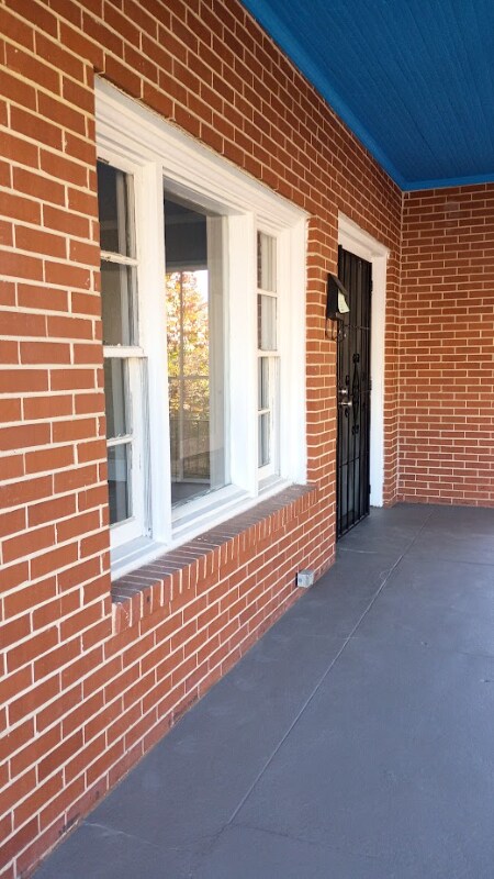 Building Photo - 2672 Cherry Ave