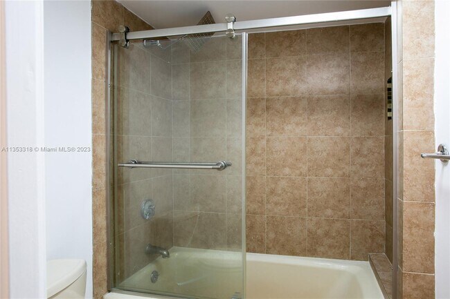 Building Photo - 2400 Presidential Way