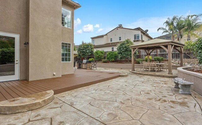Building Photo - Available for Rent – Beautiful Gated 3BD/3BA Home Near Cal State San Marcos