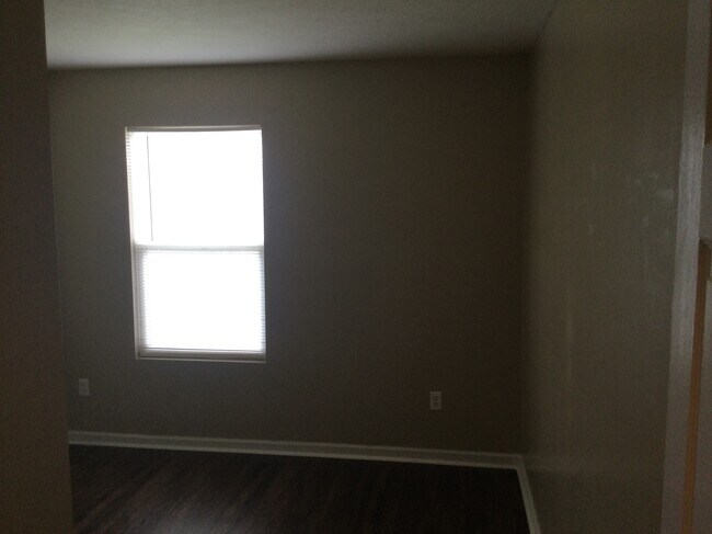 Building Photo - 1236 Saticoy Ct