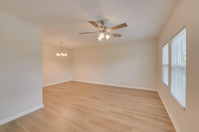 Building Photo - 143 Woodland Dr