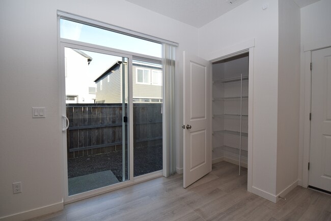 Building Photo - 1400 S 29th Blvd