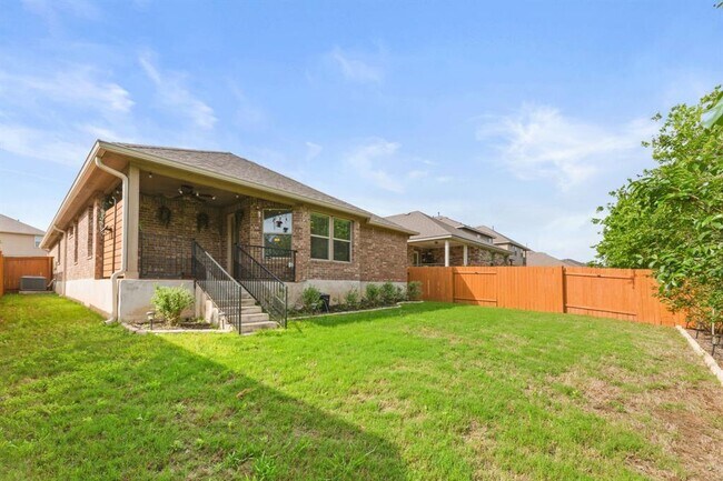 Building Photo - 5809 Scenic Lake Dr