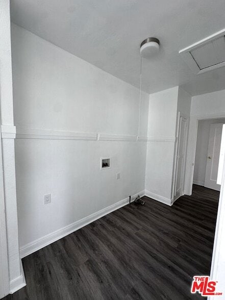 Building Photo - 1116 W 64th St