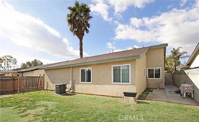 Building Photo - 5886 Sky Meadow St