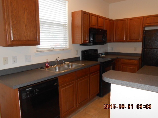 Building Photo - Bluffton Park House