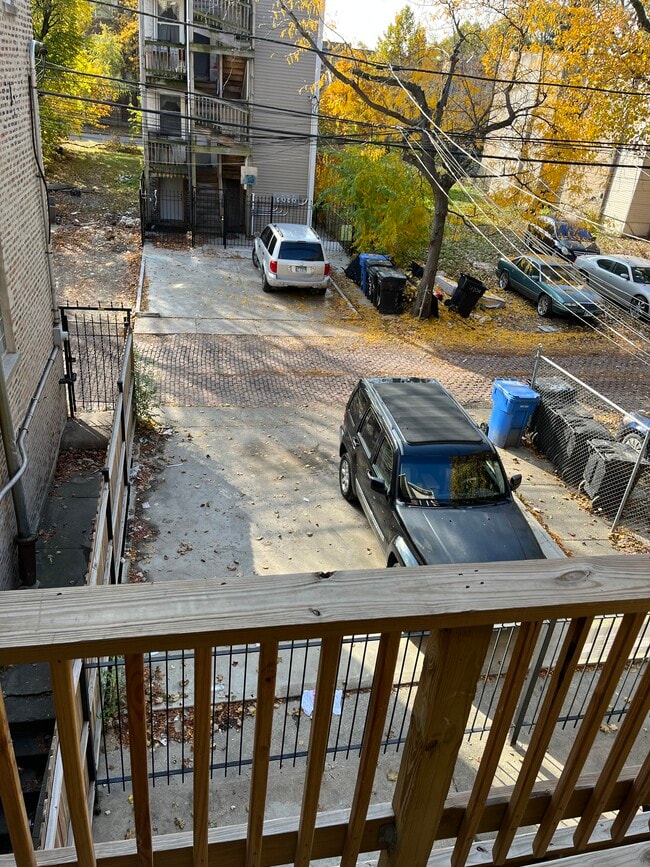 Building Photo - 4209 W Jackson Blvd