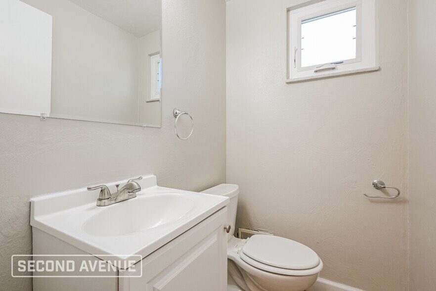 Building Photo - 320 Marbury Dr