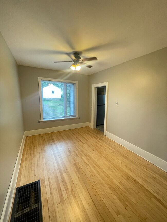 Building Photo - AVAILABLE NOW - 2 Bedroom, 1 Bath Brand ne...