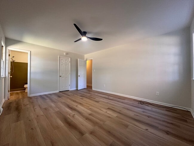 Building Photo - Home on High Tide