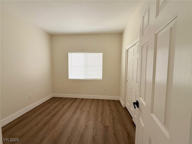 Building Photo - 2117 Echo Bay