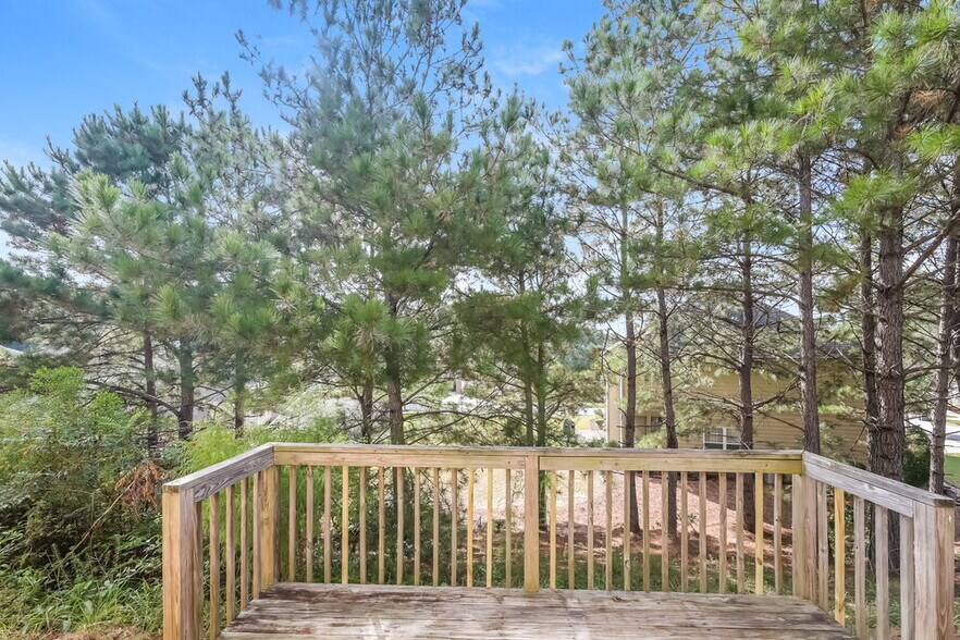 Building Photo - 3563 Walking Stick Way NE