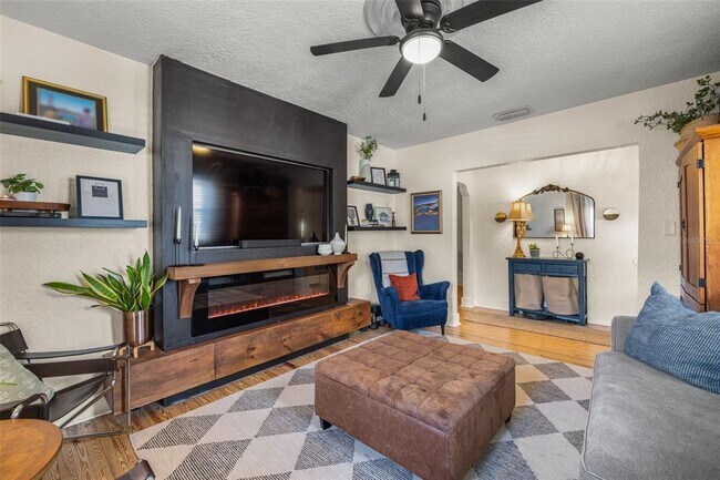 Building Photo - 2116 W St Louis St