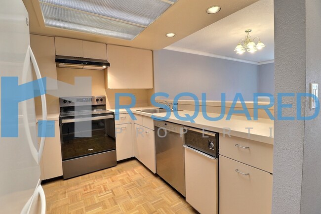 Building Photo - 401 100th Ave NE