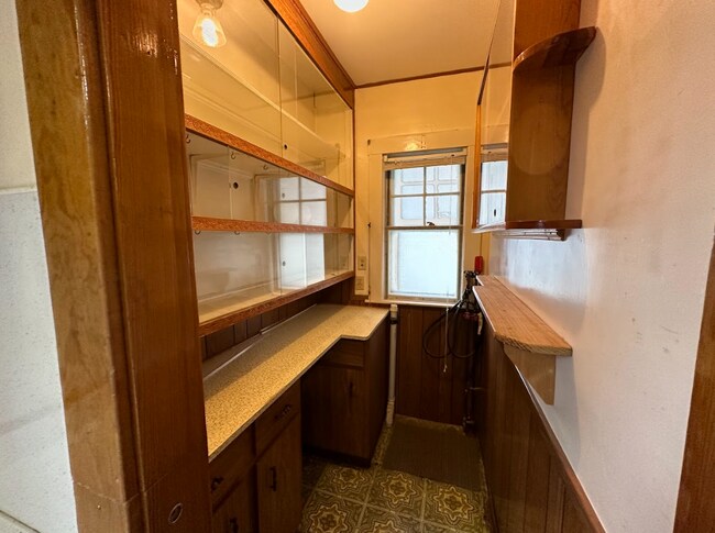 Building Photo - 9 Roberts Rd