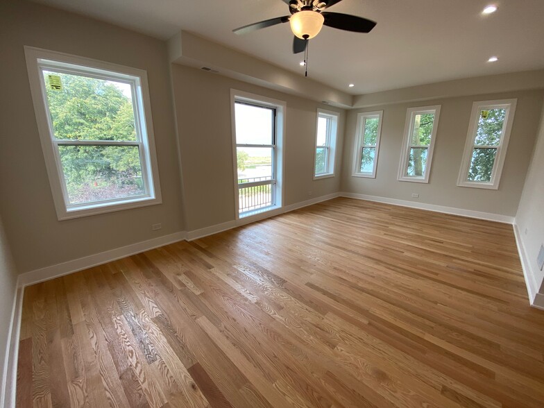 Building Photo - 1055 W Pratt Blvd