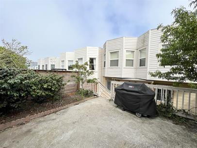 Building Photo - 1587 31st Ave