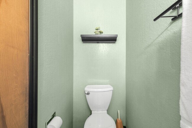 Building Photo - 731 Seacoast Dr