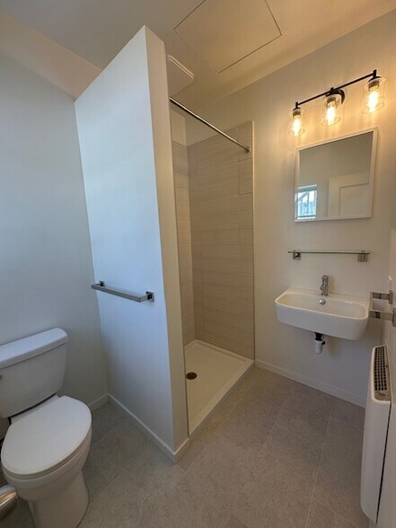 Building Photo - 245 County Road 39