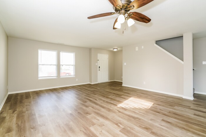 Building Photo - 3098 W Meadowbend Ln